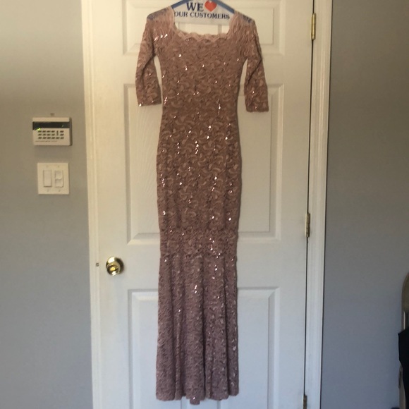 Quiz Lace Dress - Picture 4 of 5